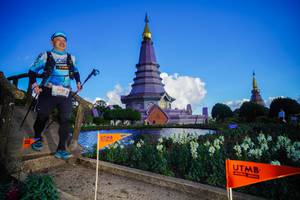 BIB: 5220
                            <button type="button" onclick="openModal(19235687)" class="btn btn-primary btn-sm float-right btn-popup" data-toggle="modal" data-target=".modal-high-quality">
                        <i class="fas fa-shopping-cart"></i> Add to Cart
                    </button>
                                            <button type="button" onclick="isThisMe(19235687, true)" class="btn btn-success btn-sm float-right btn-popup btn-isme hidden" data-toggle="tooltip" data-placement="bottom" title="นี่คือรูปของคุณใช่ไหม คลิกที่นี่เพื่อเอาเข้าอัลบั้ม">
                        <i class="fas fa-plus"></i> Add to album
                    </button>
                    <button type="button" onclick="isThisMe(19235687, false)" class="btn btn-warning btn-sm float-right btn-popup btn-isnotme hidden">
                        <i class="fas fa-ban"></i> Remove from album
                    </button>